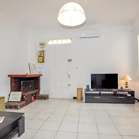 1 Bedroom Stunning In *