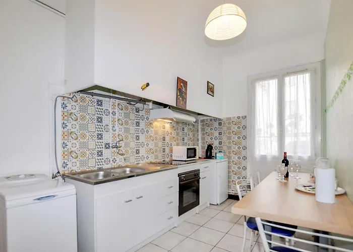 Semesterbostad 1 Bedroom Stunning In *