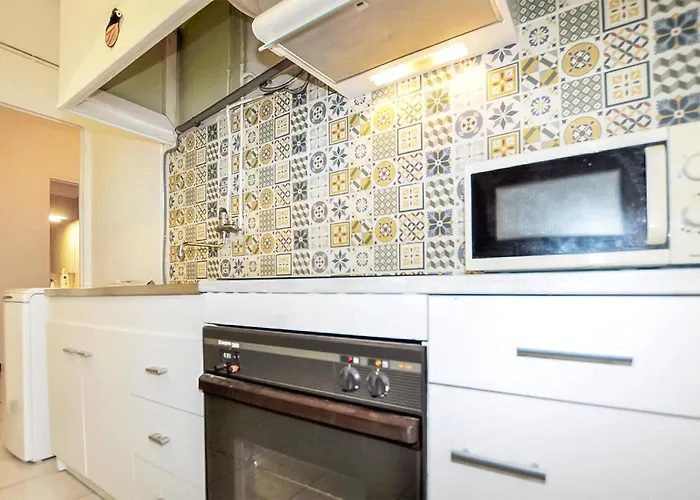 1 Bedroom Stunning In *